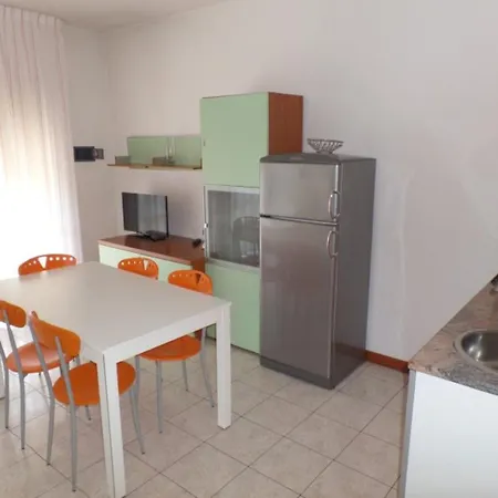 Comfortable Vacation Retreat For Five Guests * Bibione