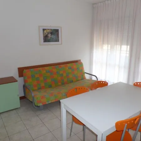 Comfortable Vacation Retreat For Five Guests * Bibione