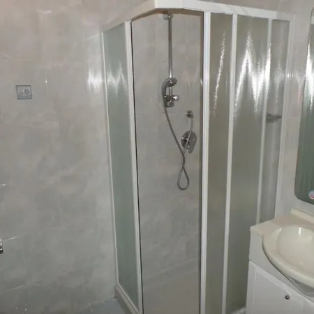 Appartement Comfortable Vacation Retreat For Five Guests Bibione